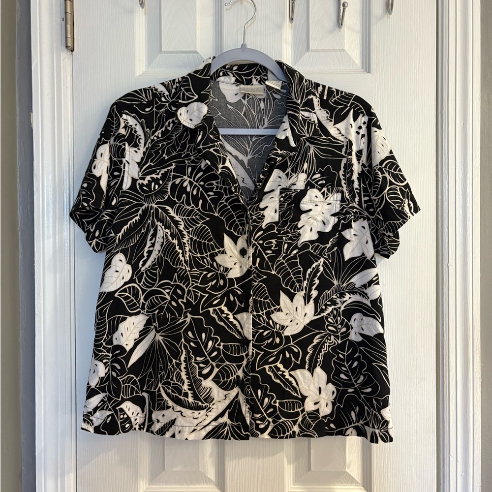 Erika Petite Cotton Blend Short Sleeve Blouse Size Petite Medium.